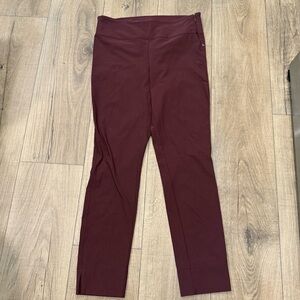 Athleta burgundy Ankle Cropped Pants 10 women’s